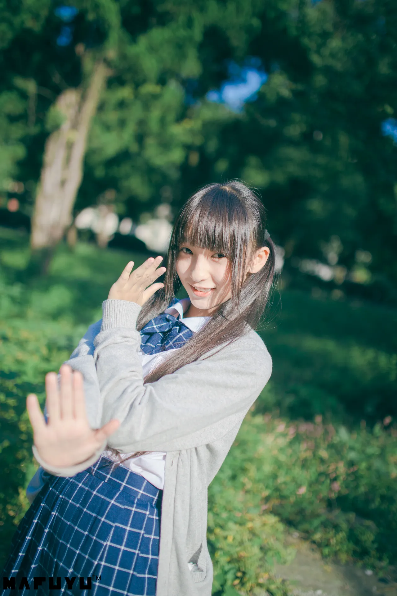 神楽坂真冬 – JK制服-A [79P-1.52GB]