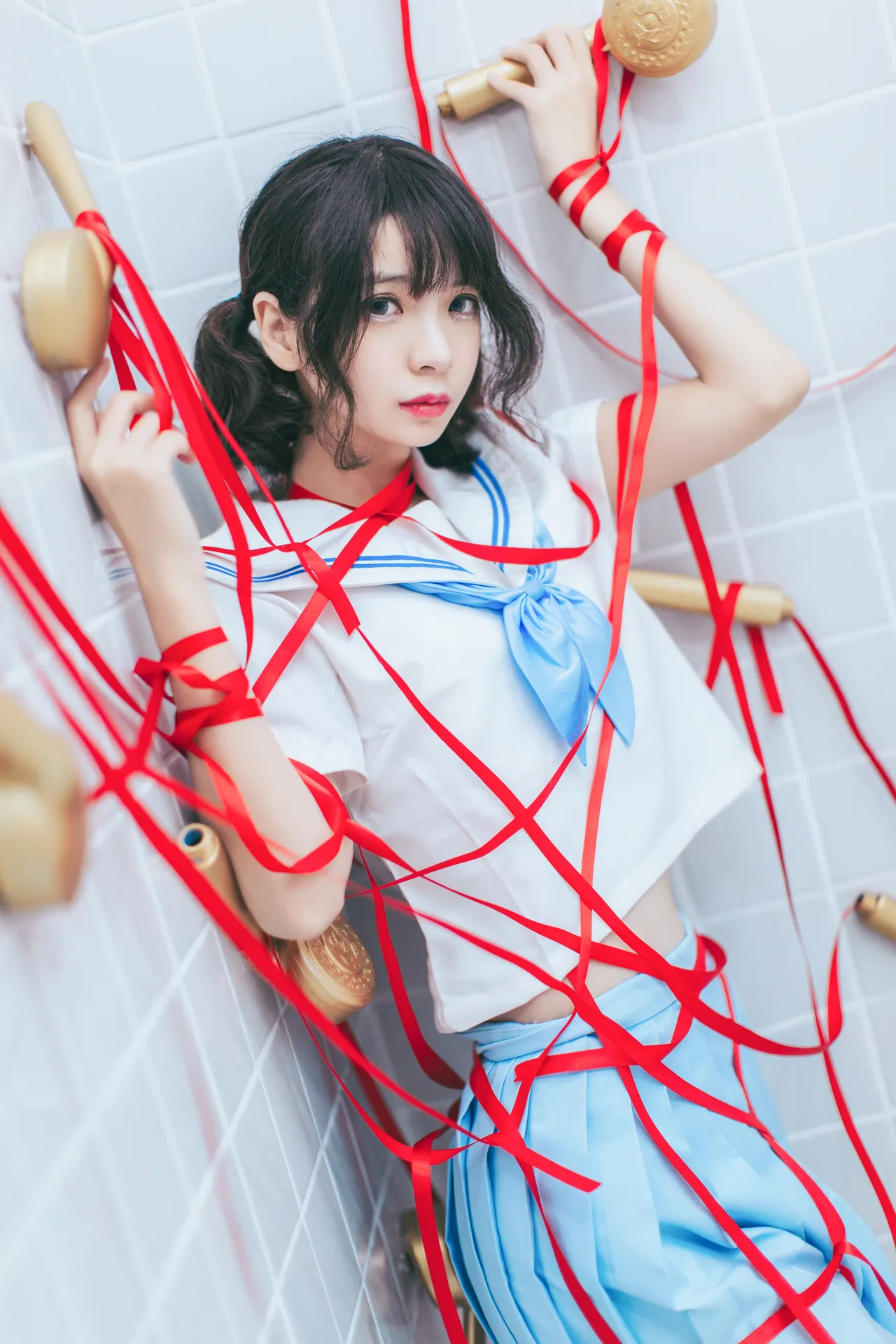 疯猫ss - 浴室水手服 [21P-188MB]