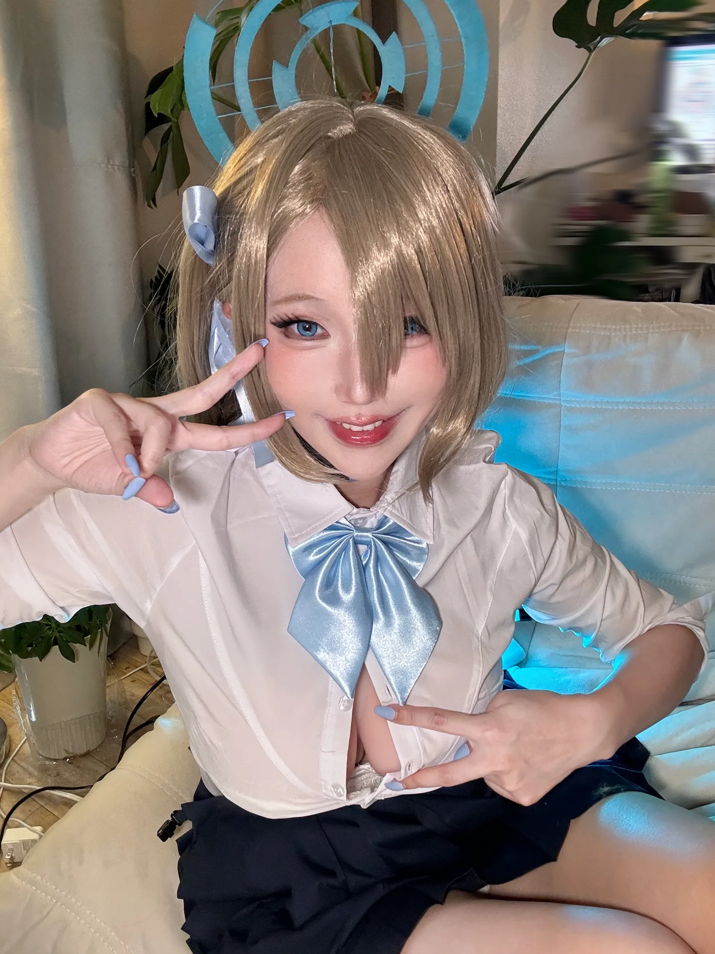 切切celia - 明日奈制服自拍 [17P7V-340MB]