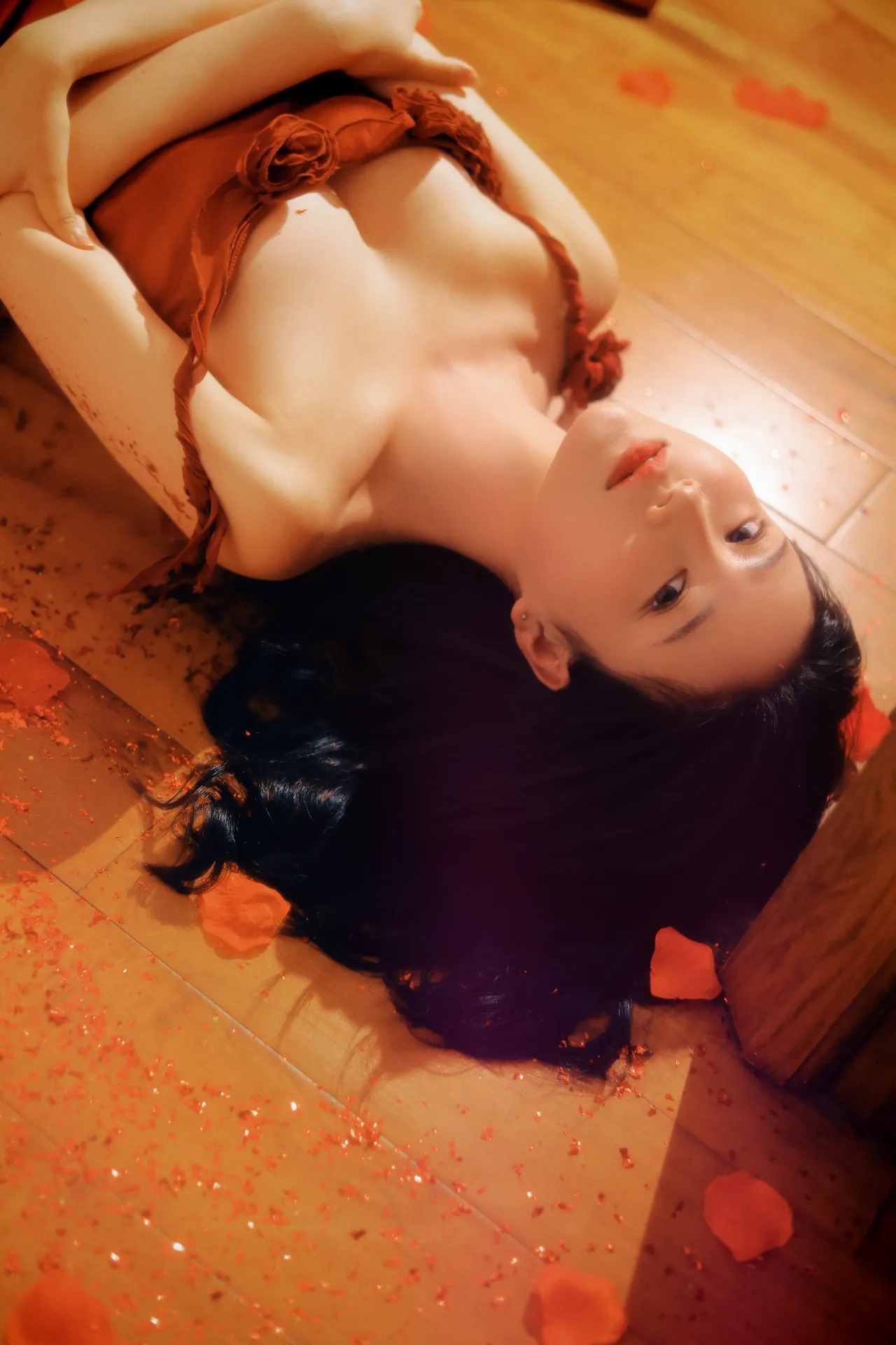 年年 – 落日蔷薇 [30P-1.04GB]