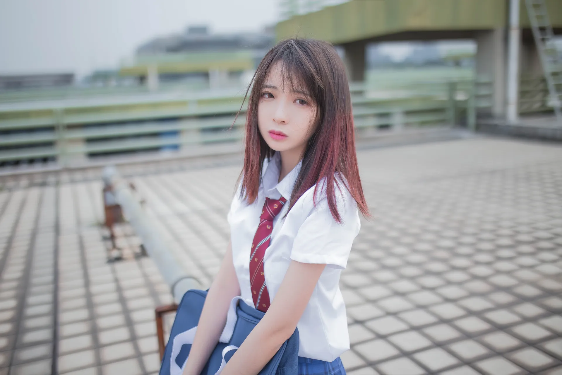 疯猫ss - 天台JK [30P-237MB]