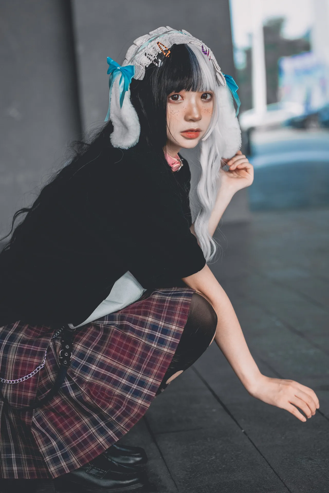 疯猫ss - 雀斑少女 [12P-297MB]