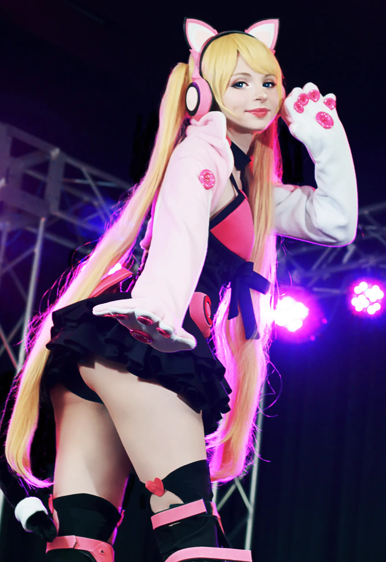 Peach milky - Lucky Chloe [8P-142MB]