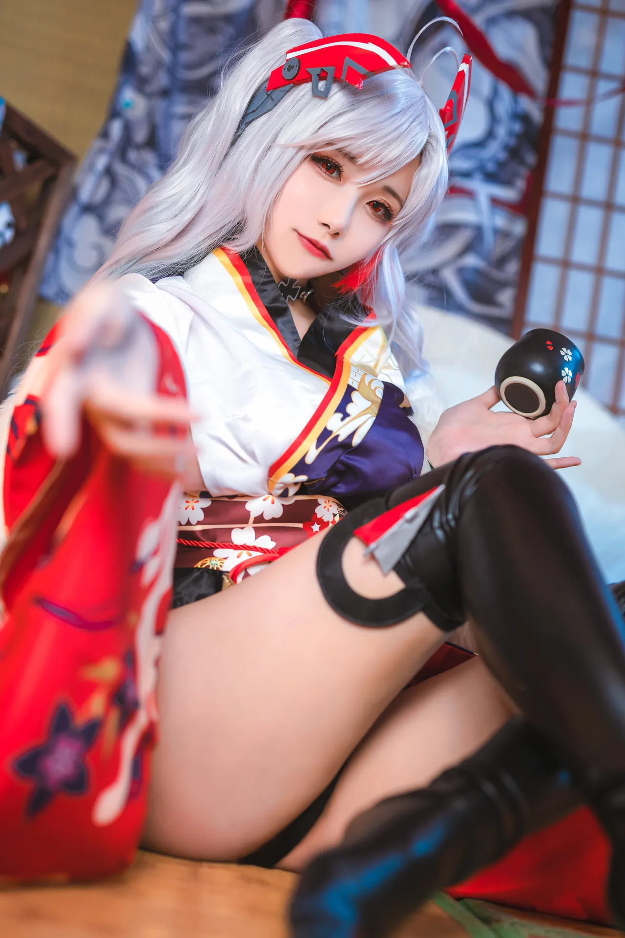 Momoko葵葵 - 欧根亲王 [122P-1.15GB]