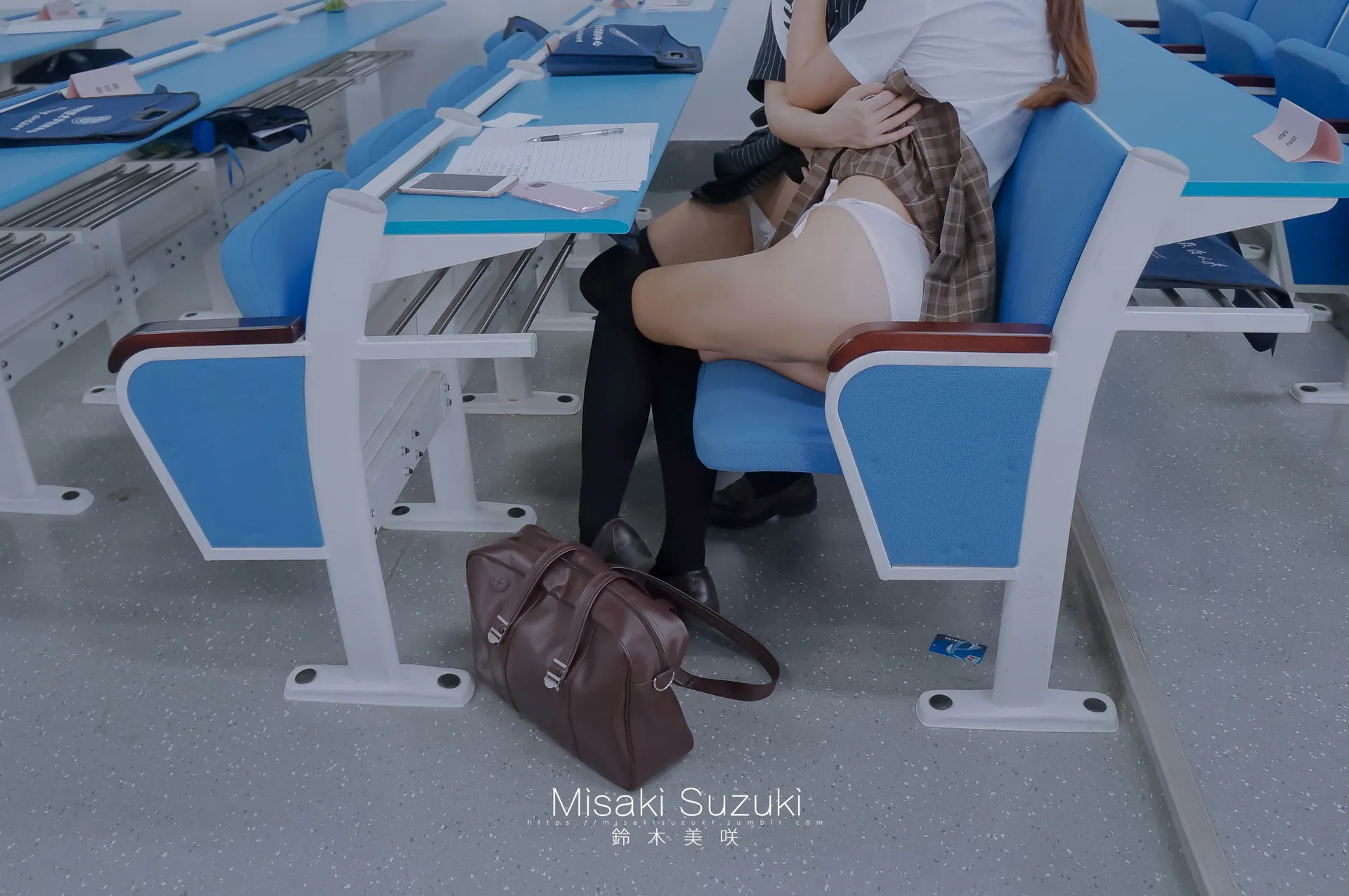 铃木美咲MisakiSuzuki - 铃木美咲(Misaki Suzuki) 百合盛开之时1（午前）-纯情！教室里的秘密 30P+1V [30P1V-436MB]