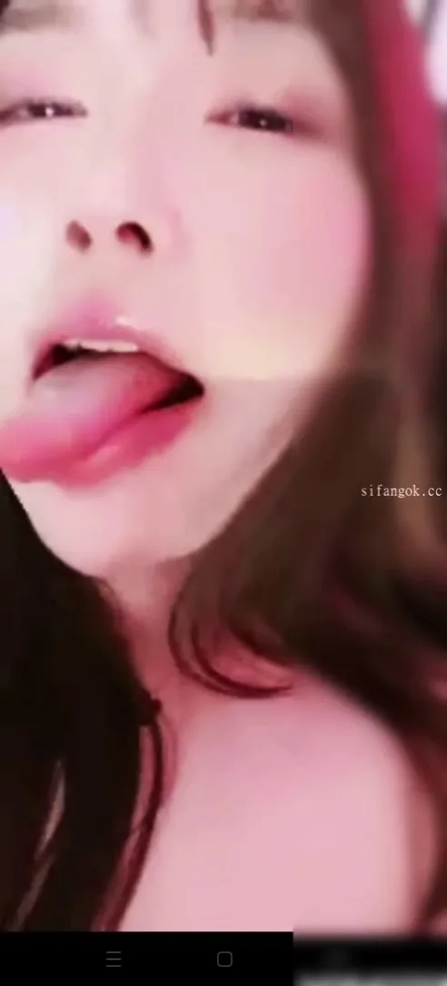 南瓜冻梨 - 1对1自慰福利 [0P1V-1.42GB]