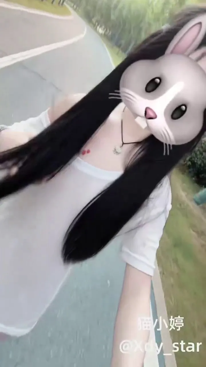 猫小婷 - 猫小婷 6月最新门槛订阅 白丝短t户外露出 抖音风裸舞 户外尿尿 超大胆 [0P50V-254MB]