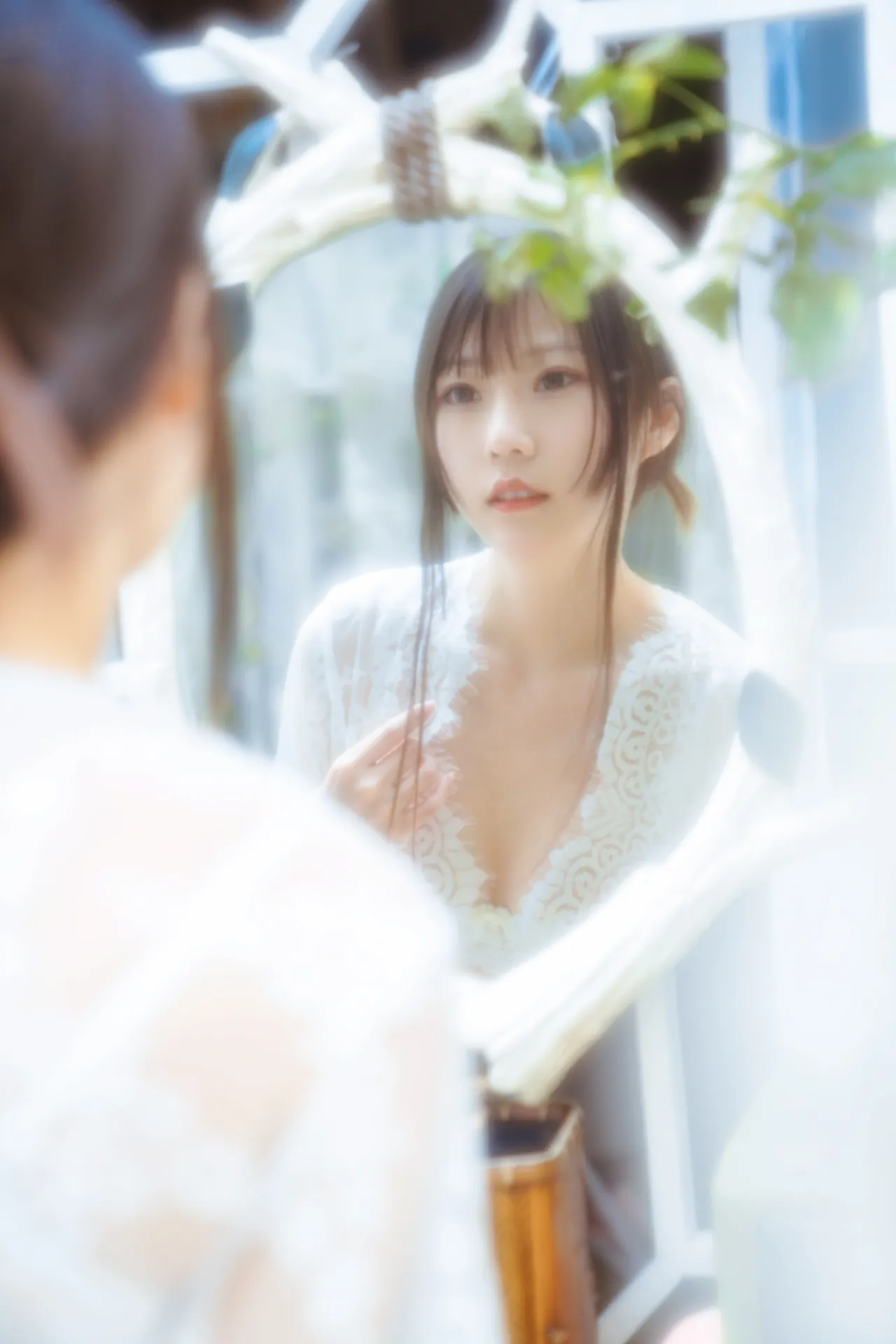 香草喵露露 - 玻璃房少女 [76P-1.37GB]