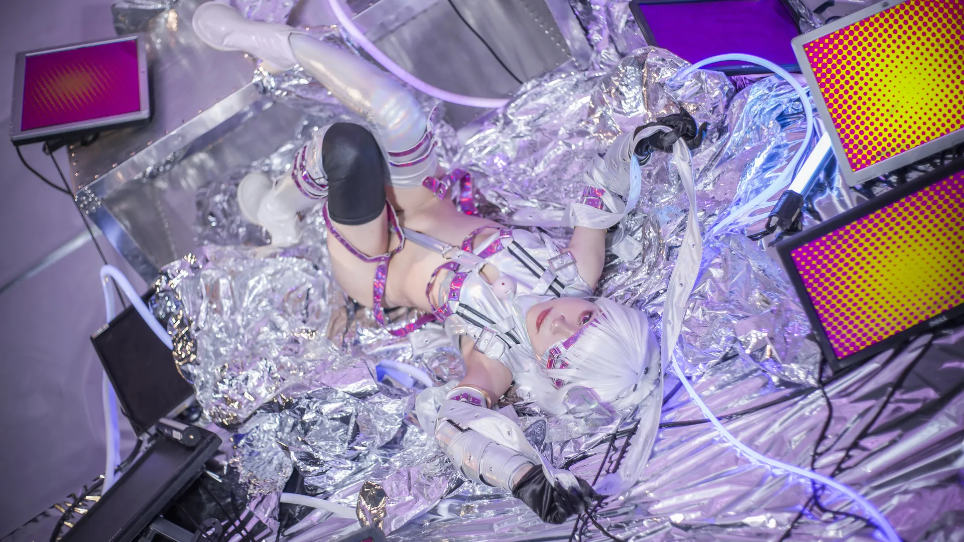 矢量鱼 - Porno [12P-137MB]