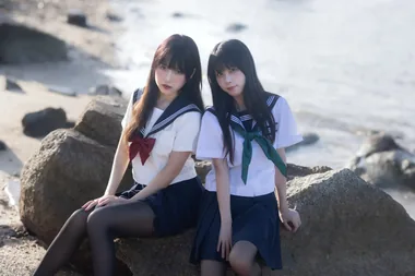 不呆猫 – 不呆猫&三無人型 水手服百合黑丝 [51P1V-1.26GB]