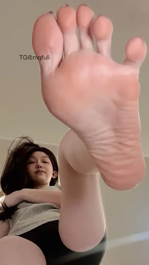 别拔虎牙 – 抖音足控博主 秘语空间&铁粉空间合集 [615P84V-5.55GB]