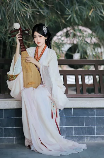 不呆猫 – 战国袍 [140P2V-2.21GB]