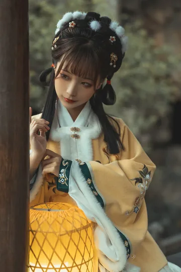 蠢沫沫 – 汉服私影 [9P-187MB]