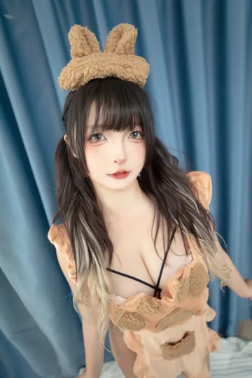 神楽坂真冬 – 白丝小熊 [75P2V-431MB]