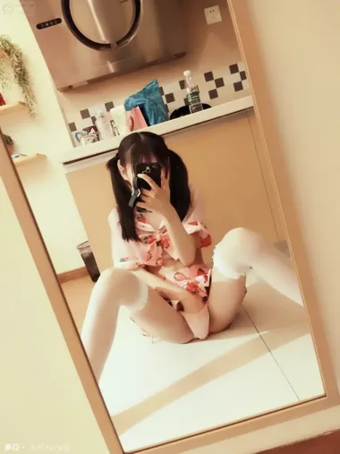 发条少女 – 浅野yoyo酱 -(8P+1V) [8P1V-32MB]
